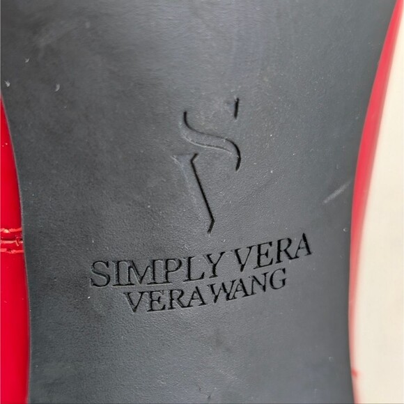 Simply Vera Vera Wang Stevie Red Patent Leather Pumps - Picture 7 of 11